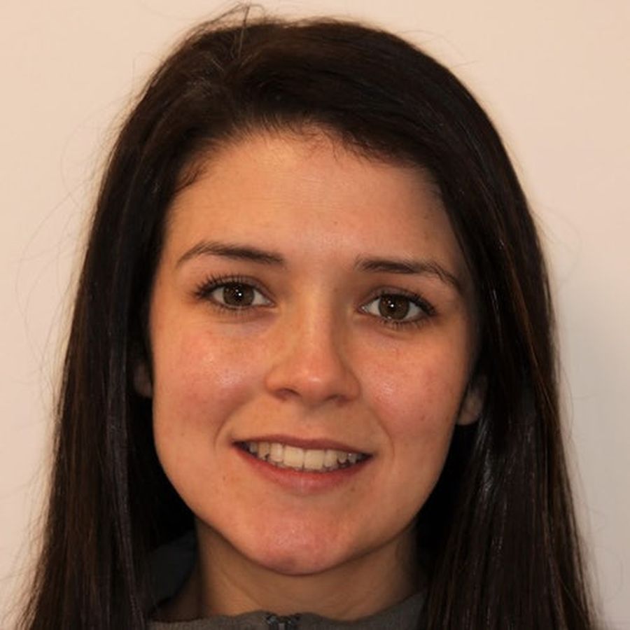 Invisalign - Evelyn - after - 3dental